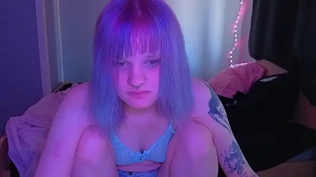 Elieiza xo online show from March 28, 9:10 am