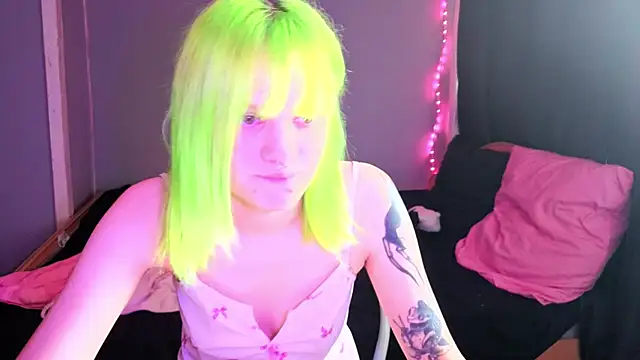 Elieiza xo online show from April 22, 8:54 am