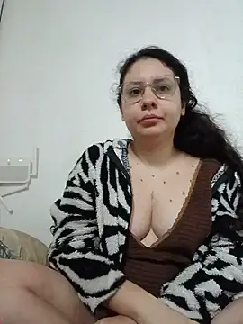 Snapshot of marmary84 chatting on May 31, 8:53 pm marmary84 online show from May 31, 8:53 pm
