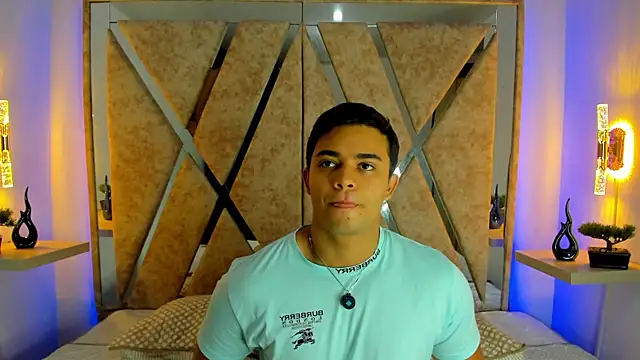 Snapshot of jayd_muscle chatting on October 31, 4:53 am jayd muscle online show from October 31, 4:53 am