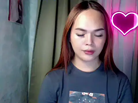 Snapshot of sweetsassyxx chatting on December 5, 3:21 pm sweetsassyxx online show from December 5, 3:21 pm