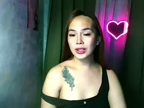 Snapshot of sweetsassyxx chatting on November 20, 6:36 am sweetsassyxx online show from November 20, 6:36 am