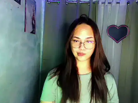 Snapshot of sweetsassyxx chatting on April 28, 2:10 pm sweetsassyxx online show from April 28, 2:10 pm