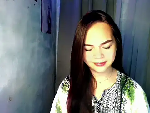 Snapshot of sweetsassyxx chatting on June 25, 12:41 am sweetsassyxx online show from June 25, 12:41 am