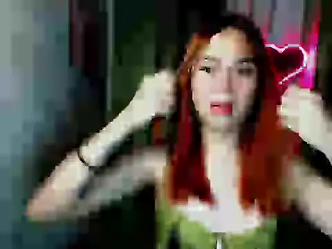 Snapshot of sweetsassyxx chatting on November 8, 12:14 am sweetsassyxx online show from November 8, 12:14 am