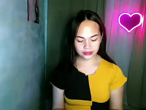 Snapshot of sweetsassyxx chatting on April 20, 6:20 pm sweetsassyxx online show from April 20, 6:20 pm