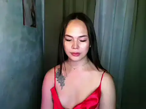 Snapshot of sweetsassyxx chatting on June 5, 4:39 am sweetsassyxx online show from June 5, 4:39 am