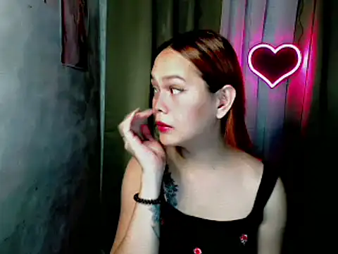 Snapshot of sweetsassyxx chatting on November 11, 5:24 am sweetsassyxx online show from November 11, 5:24 am