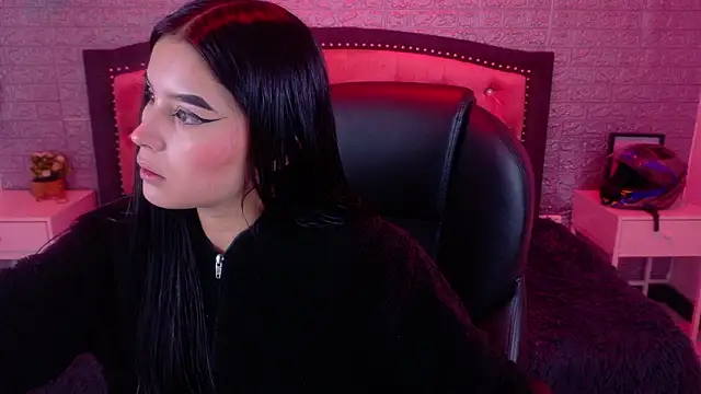 Natalie loffreda online show from February 12, 3:17 am