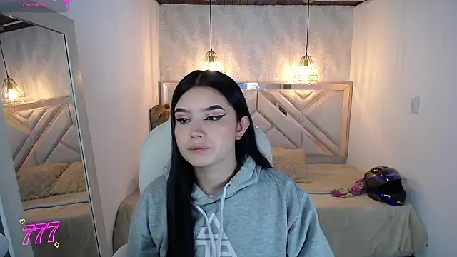 Natalie loffreda online show from March 23, 7:47 pm