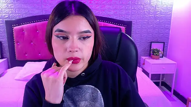 Natalie loffreda online show from November 28, 3:07 am