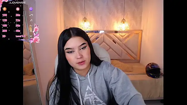 Natalie loffreda online show from March 19, 7:58 pm