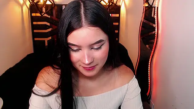 Natalie loffreda online show from March 28, 7:59 pm