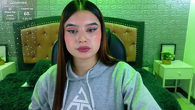 Natalie loffreda online show from November 24, 3:28 am