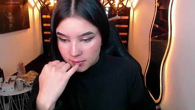 Natalie loffreda online show from April 7, 7:48 pm