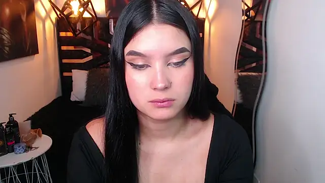 Natalie loffreda online show from April 9, 7:53 pm