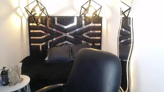 Natalie loffreda online show from March 31, 7:49 pm