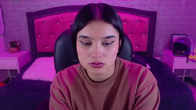 Natalie loffreda online show from February 28, 9:31 am