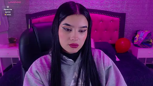 Natalie loffreda online show from March 7, 3:13 am