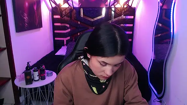 Natalie loffreda online show from May 9, 8:01 pm