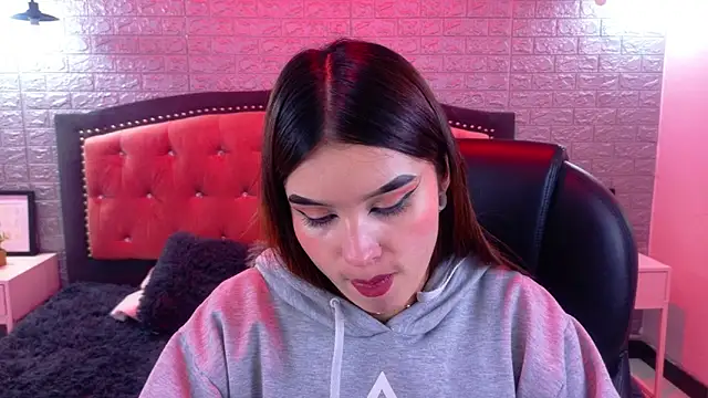 Natalie loffreda online show from October 23, 3:05 am