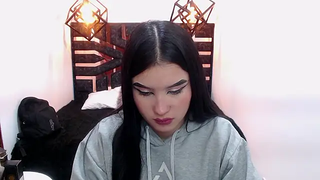 Natalie loffreda online show from March 10, 8:13 pm