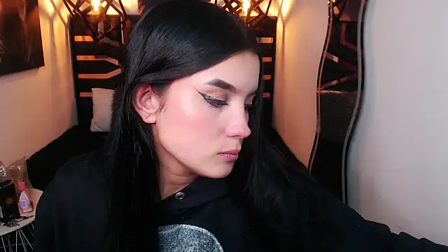 Natalie loffreda online show from April 8, 8:10 pm