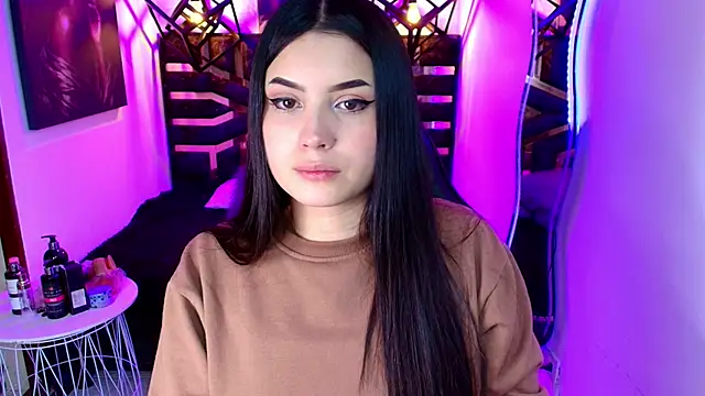 Snapshot of Natalie_loffreda chatting on June 10, 7:59 pm Natalie loffreda online show from June 10, 7:59 pm