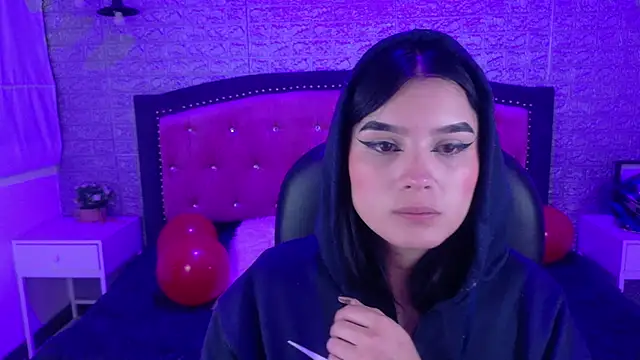 Natalie loffreda online show from February 18, 3:26 am