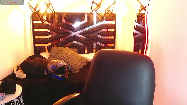 Natalie loffreda online show from March 25, 8:08 pm