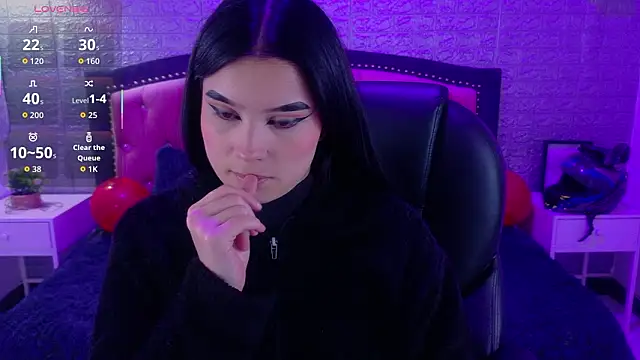 Natalie loffreda online show from March 6, 3:01 am