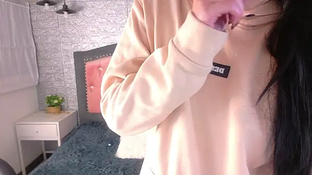 Natalie loffreda online show from February 13, 3:06 am