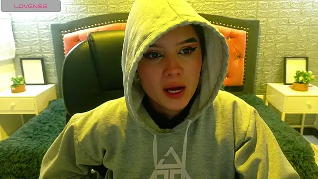 Snapshot of Natalie_loffreda chatting on October 20, 3:41 am Natalie loffreda online show from October 20, 3:41 am