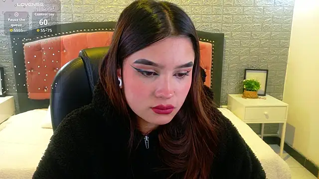 Natalie loffreda online show from December 3, 3:18 am