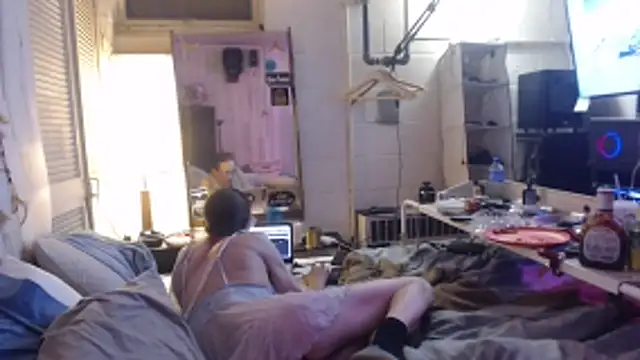 Snapshot of Puff0169 chatting on May 30, 3:35 am Puff0169 online show from May 30, 3:35 am