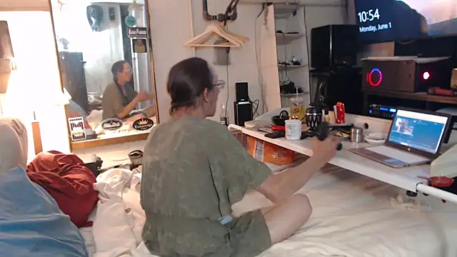 Puff0169 online show from June 2, 2:55 am