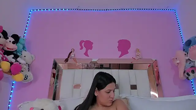 Snapshot of Emmy_Rivas chatting on October 5, 12:34 am Emmy Rivas online show from October 5, 12:34 am