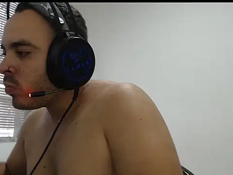 Ana ThiagoxX online show from March 9, 9:40 pm