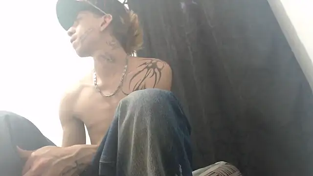 Snapshot of Dan_jonson15 chatting on October 19, 3:37 pm Dan jonson15 online show from October 19, 3:37 pm