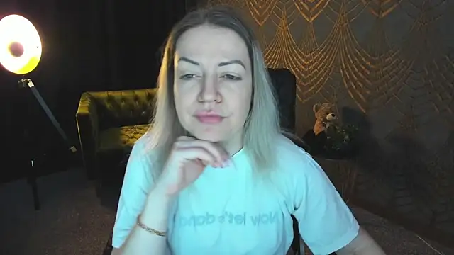 Anna Snows online show from April 1, 5:31 am