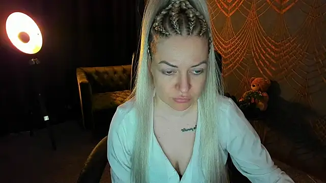 Anna Snows online show from April 10, 5:36 am