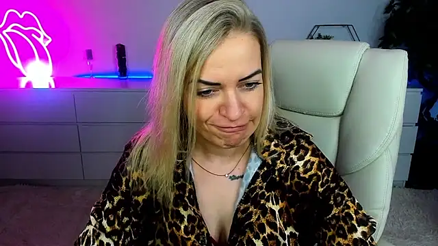 Snapshot of Anna_Snows chatting on September 16, 6:42 pm Anna Snows online show from September 16, 6:42 pm