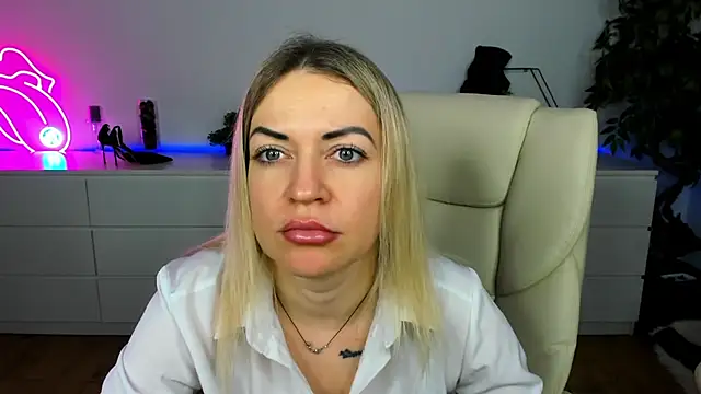 Snapshot of Anna_Snows chatting on December 1, 6:53 pm Anna Snows online show from December 1, 6:53 pm