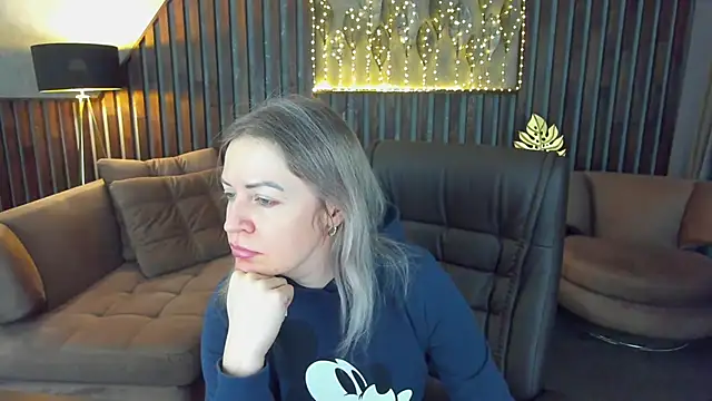 Anna Snows online show from March 20, 7:53 am