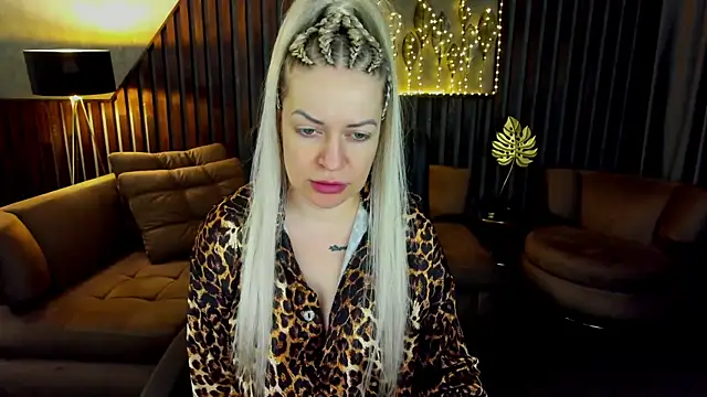 Anna Snows online show from April 11, 5:26 am