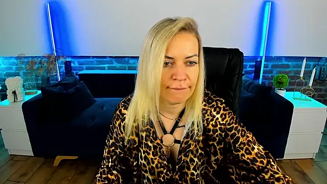 Anna Snows online show from September 23, 12:12 pm