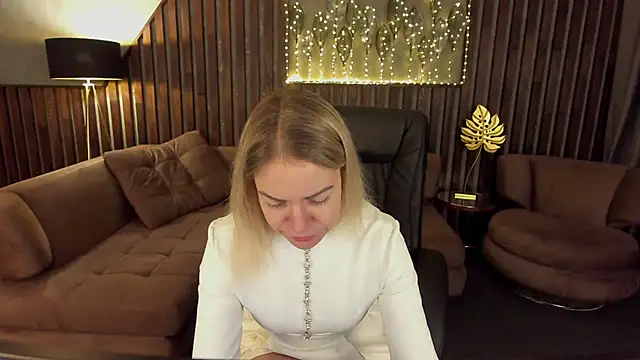 Anna Snows online show from December 23, 6:12 am