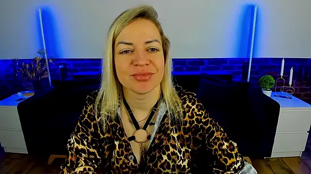 Snapshot of Anna_Snows chatting on October 25, 6:08 pm Anna Snows online show from October 25, 6:08 pm