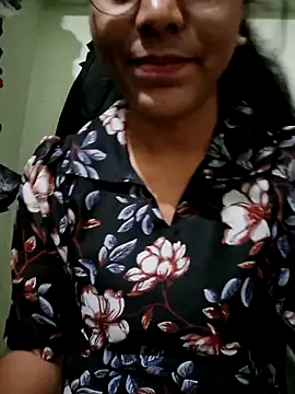 Snapshot of Telugu___Sexygirl___Naidu chatting on October 25, 5:28 am Telugu   Sexygirl   Naidu online show from October 25, 5:28 am