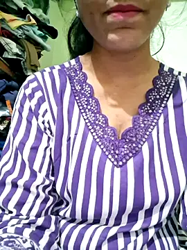 Snapshot of Telugu___Sexygirl___Naidu chatting on November 17, 5:22 am Telugu Sexygirl Naidu online show from November 17, 5:22 am